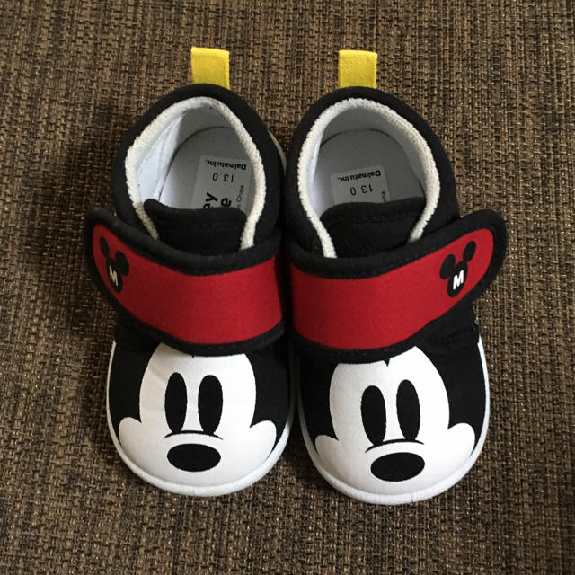 Disney(ディズニー)の【美品】ミッキー ベビー靴  13cm 履きやすい 中敷き外せます キッズ/ベビー/マタニティのベビー靴/シューズ(~14cm)(その他)の商品写真
