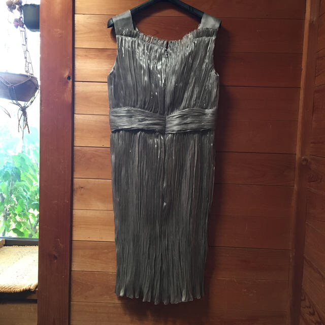 EPOCA(エポカ)のEPOCA シルバー キラキラ カクテルドレス レディースのフォーマル/ドレス(ミディアムドレス)の商品写真