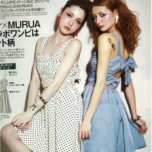 MURUA(ムルーア)の【MURUA】ViViコラボ バックリボンワンピース レディースのワンピース(ミニワンピース)の商品写真