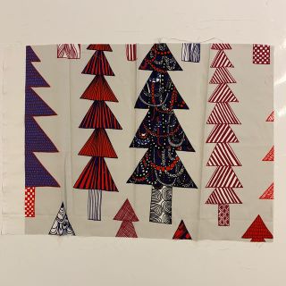 マリメッコ(marimekko)の［ハンパ生地］マリメッコ KUUSIKOSSA 廃盤マルチカラーカットクロス(生地/糸)