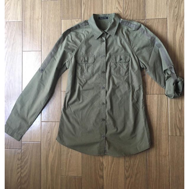 Massimo Dutti(マッシモデュッティ)のMassimo Dutti カーキ色 シャツ レディースのトップス(シャツ/ブラウス(長袖/七分))の商品写真