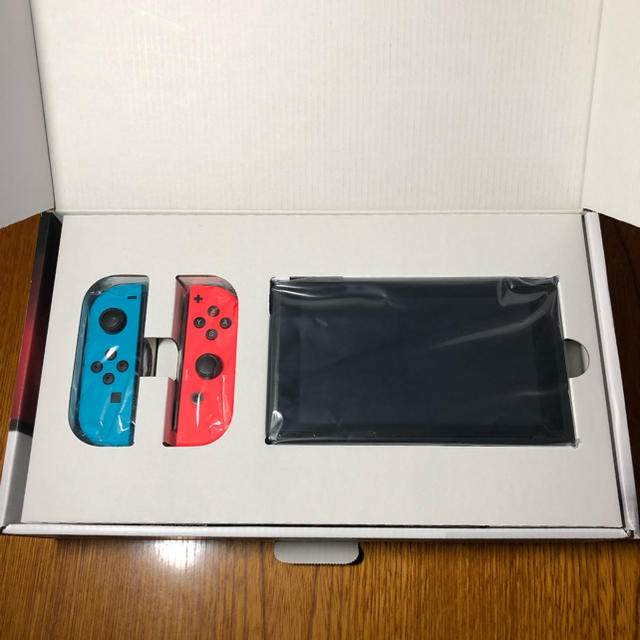 Nintendo Switch(ニンテンドースイッチ)のニンテンドースイッチ　Nintendo Switch 本体 エンタメ/ホビーのゲームソフト/ゲーム機本体(家庭用ゲーム機本体)の商品写真