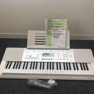 カシオ(CASIO)のCASIO 電子ピアノ YAMAHA 光ナビゲーション付き 美品 LK-228(電子ピアノ)