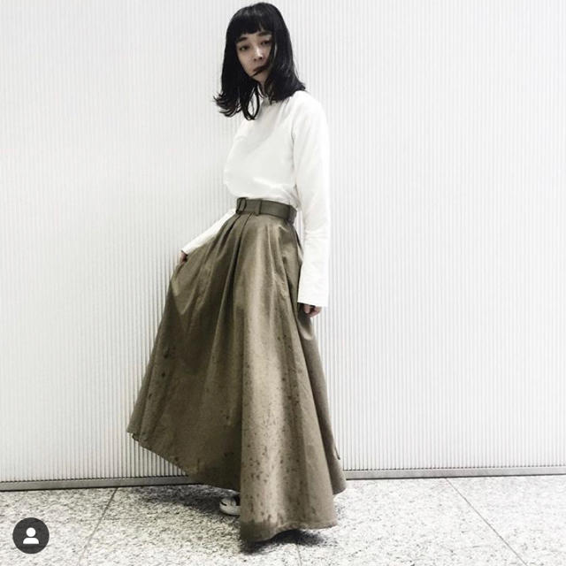 YAECA(ヤエカ)のfoufouトレンチフレアスカート レディースのスカート(ロングスカート)の商品写真