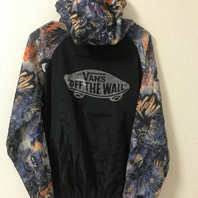 VANS(ヴァンズ)のvans 派手柄 マウンテンパーカー メンズのジャケット/アウター(マウンテンパーカー)の商品写真