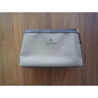 アイグナー(AIGNER)のAIGNER エアライン ビジネスクラス アメニティポーチ(ポーチ)