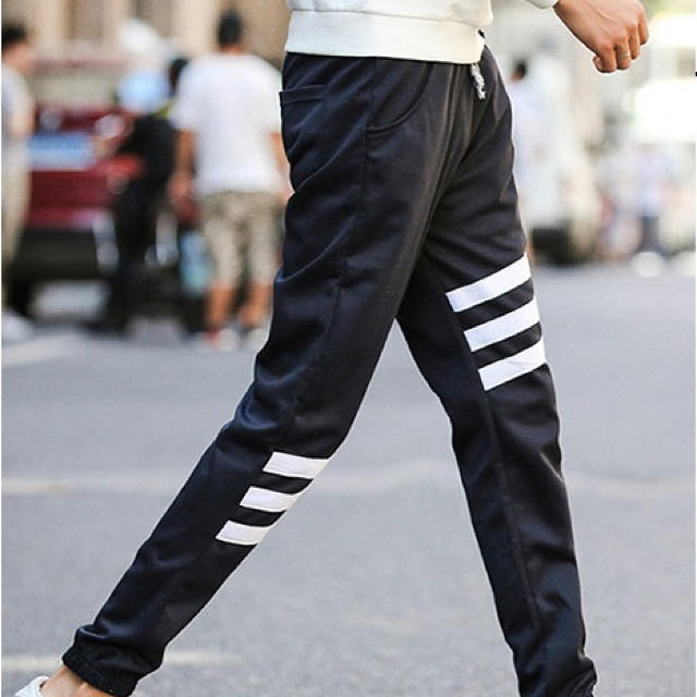 ジョガーパンツ  スキニージャージ 3本ラインXLサイズ ブラック メンズのパンツ(その他)の商品写真