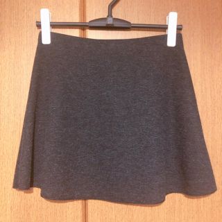 ザラ(ZARA)のZARA スカート 黒 グレー チャコール(ミニスカート)