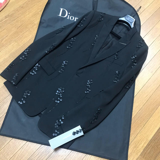 DIOR HOMME(ディオールオム)の定価100万ディオールオムdiorhommeスズランビジュージャケット鈴蘭 メンズのジャケット/アウター(テーラードジャケット)の商品写真