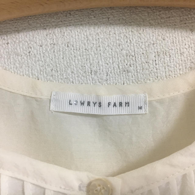 LOWRYS FARM(ローリーズファーム)のローリーズファーム ブラウス  レディースのトップス(シャツ/ブラウス(半袖/袖なし))の商品写真