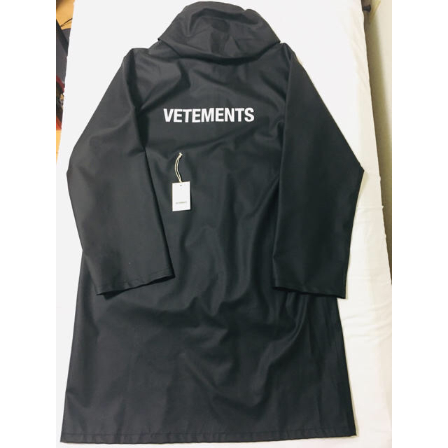 VETEMENTS rubber raincoat black 2017