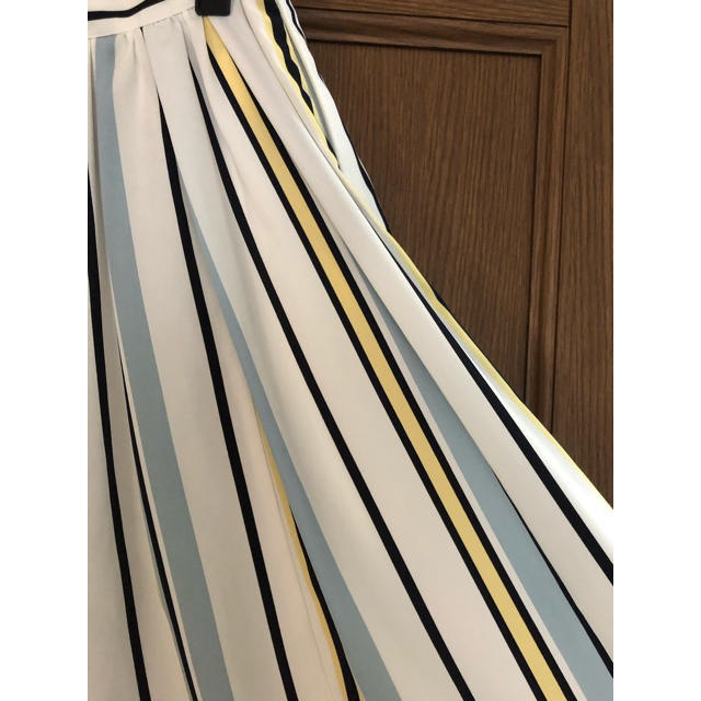 Stola.(ストラ)のストライプスカート レディースのスカート(ひざ丈スカート)の商品写真
