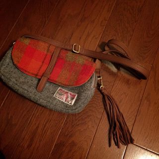 ハリスツイード(Harris Tweed)のハリスツイード タッセル付き 斜めがけ鞄(ショルダーバッグ)