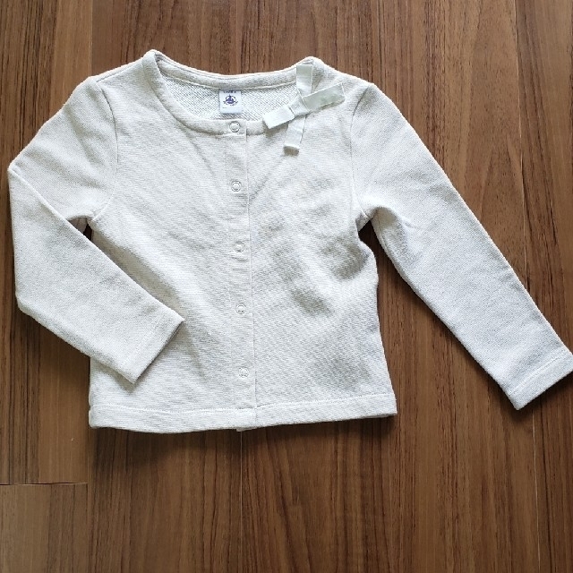 PETIT BATEAU(プチバトー)の委託品【102】プチバトー カーディガン キッズ/ベビー/マタニティのキッズ服女の子用(90cm~)(カーディガン)の商品写真