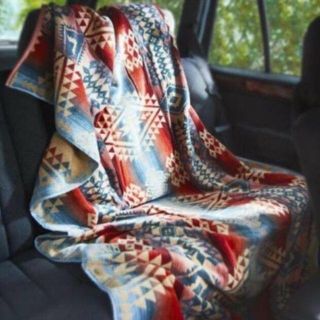 ペンドルトン(PENDLETON)の新品 ペンドルトン ブランケット 人気柄 キャンプ 大判 バスタオル 生地 ラグ(毛布)