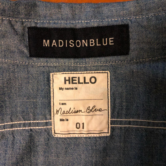 MADISONBLUE(マディソンブルー)のマディソンブルー シャンブレー デニム シャツ  レディースのトップス(シャツ/ブラウス(長袖/七分))の商品写真