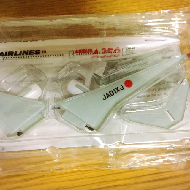 JAL(日本航空)(ジャル(ニホンコウクウ))のJAL飛行機 プラモデル AIRBUS A350 エンタメ/ホビーのテーブルゲーム/ホビー(航空機)の商品写真