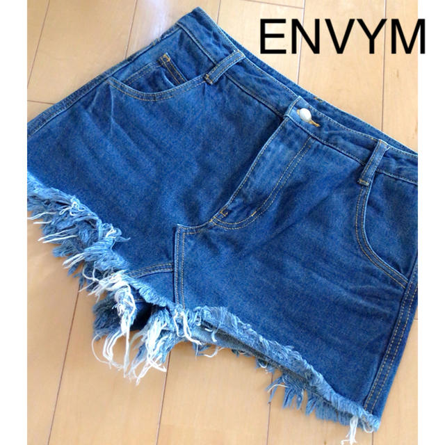 ENVYM(アンビー)のENVYM レディースのパンツ(キュロット)の商品写真