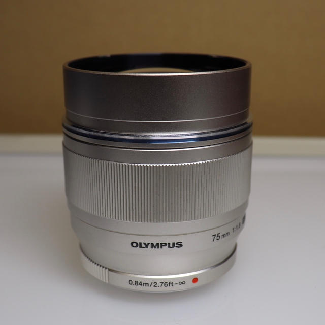 M.ZUIKO DIGITAL ED 75mm F1.8 美品 フード付き