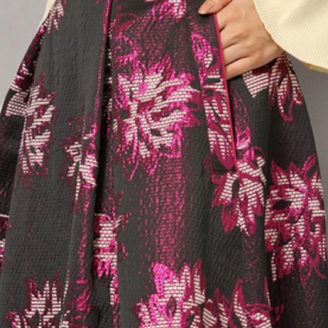 SNIDEL(スナイデル)のジャガードフレアミドルスカート レディースのスカート(ひざ丈スカート)の商品写真