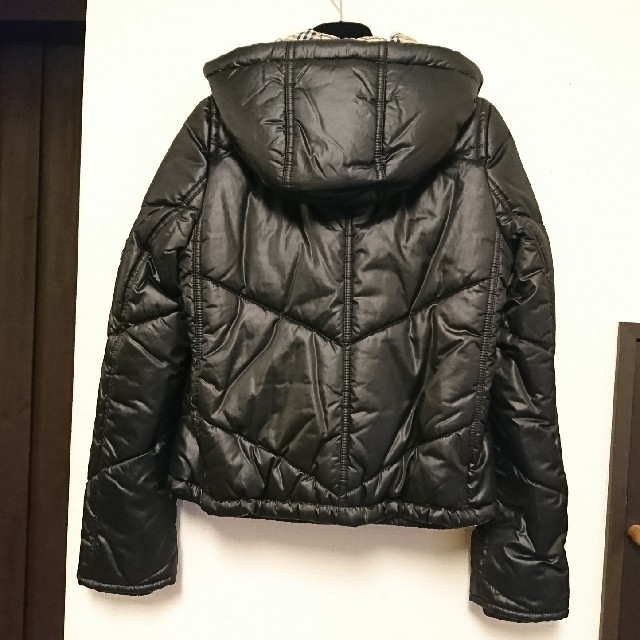 BURBERRY BLUE LABEL(バーバリーブルーレーベル)の新品、未使用 BURBERRY BLUE LABEL 中綿 ブラック ジャケット レディースのジャケット/アウター(ブルゾン)の商品写真