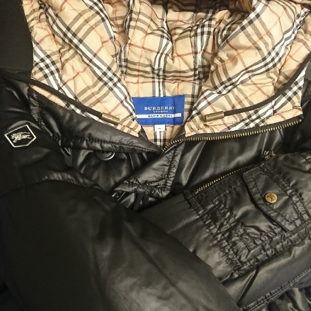 BURBERRY BLUE LABEL(バーバリーブルーレーベル)の新品、未使用 BURBERRY BLUE LABEL 中綿 ブラック ジャケット レディースのジャケット/アウター(ブルゾン)の商品写真