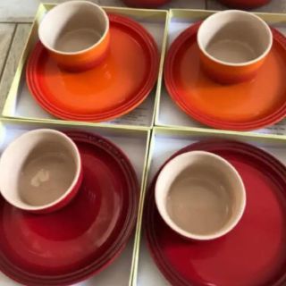 ルクルーゼ(LE CREUSET)の新品　ルクルーゼ  オレンジ　レッド　8点セット　ラウンドプレート　ラムカン(食器)