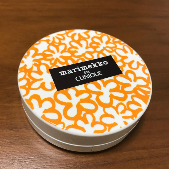 CLINIQUE(クリニーク)のCLINIQUE クッションコンパクトケース(marimekko) コスメ/美容のベースメイク/化粧品(ファンデーション)の商品写真