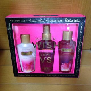 ヴィクトリアズシークレット(Victoria's Secret)のVS set(ボディクリーム)