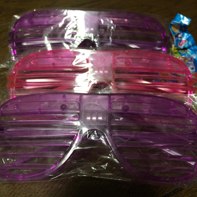 光るサングラス エンタメ/ホビーのコスプレ(小道具)の商品写真