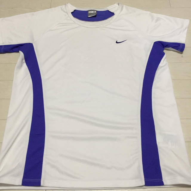 NIKE(ナイキ)の【NIKE】【FITDRY】ナイキ Tシャツ  トレーニングシャツ レディース レディースのトップス(Tシャツ(半袖/袖なし))の商品写真