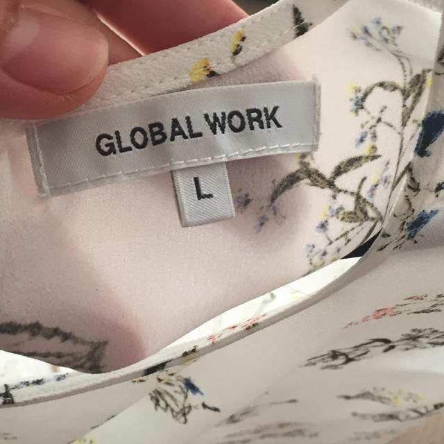 GLOBAL WORK(グローバルワーク)の花柄カットソーブラウス L レディースのトップス(カットソー(半袖/袖なし))の商品写真