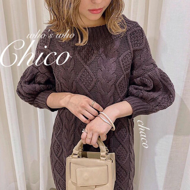 who's who Chico(フーズフーチコ)の最新作🌷¥8690【Chico】バックラメリボンケーブルニットチュニック レディースのトップス(ニット/セーター)の商品写真