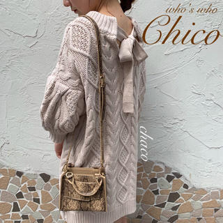フーズフーチコ(who's who Chico)の最新作🌷¥8690【Chico】バックラメリボンケーブルニットチュニック(ニット/セーター)
