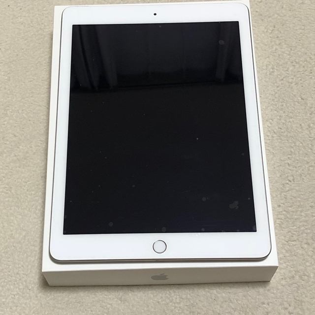 【最終値下】iPad  第5世代　32GB 美品　即決