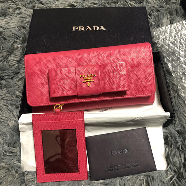 PRADA(プラダ)の値下げ！PRADA サフィアーノ 長財布 レディースのファッション小物(財布)の商品写真