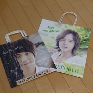 ネイチャーリパブリック(NATURE REPUBLIC)のNATURE REPUBLIC ショップ紙袋(アイドルグッズ)