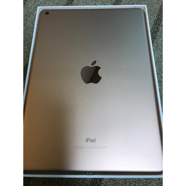 iPad 第6世代　Wi-Fi 32gb gold Demo 3D665j/aPC/タブレット