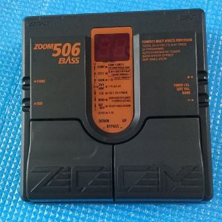 ズーム(Zoom)のZOOM 506 BASS ベース用マルチエフェクター(ベースエフェクター)