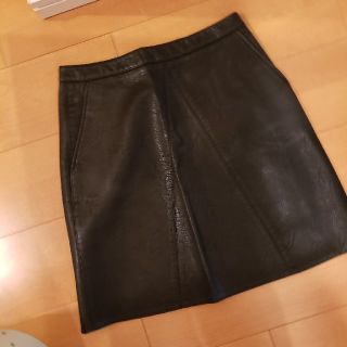 ザラ(ZARA)のZARA フェイクレザースカート(ひざ丈スカート)