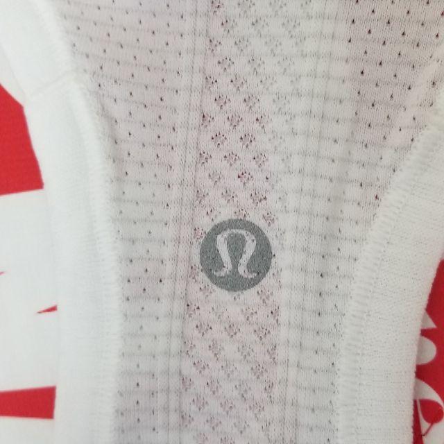 lululemon(ルルレモン)のルルレモン アロハ タンクトップ サイズ６ ハワイ 正規店 袋付き レディースのトップス(タンクトップ)の商品写真