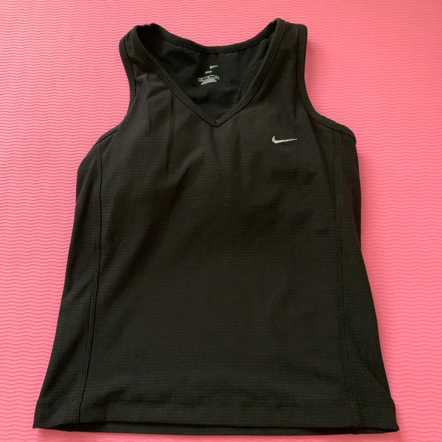 NIKE(ナイキ)のNIKE トップス レディースのトップス(タンクトップ)の商品写真