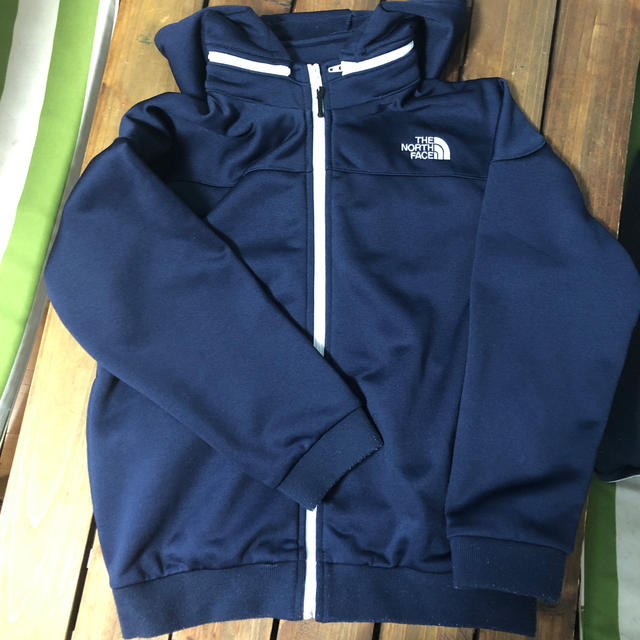 THE NORTH FACE(ザノースフェイス)のthe north Faceジャージ140センチキッズ キッズ/ベビー/マタニティのキッズ服男の子用(90cm~)(ジャケット/上着)の商品写真