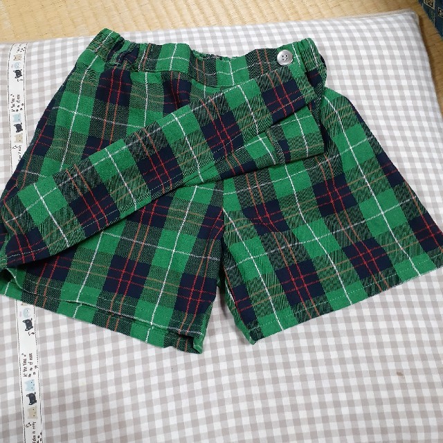 西松屋(ニシマツヤ)のキュロットスカート140センチ　緑色チェック柄 キッズ/ベビー/マタニティのキッズ服女の子用(90cm~)(スカート)の商品写真
