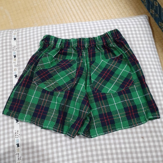 西松屋(ニシマツヤ)のキュロットスカート140センチ　緑色チェック柄 キッズ/ベビー/マタニティのキッズ服女の子用(90cm~)(スカート)の商品写真