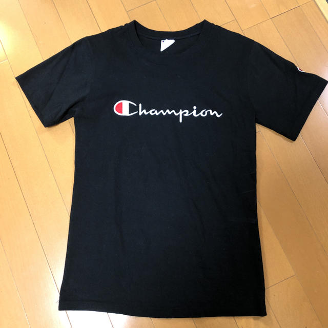 Champion(チャンピオン)の新品未使用チャンピオン　ロゴ刺繍　ブラック　Tシャツ　 メンズのトップス(Tシャツ/カットソー(半袖/袖なし))の商品写真