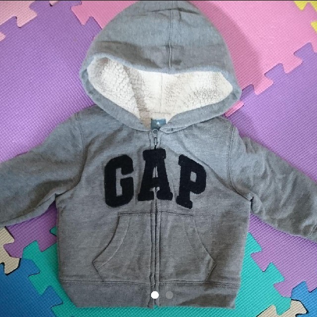 babyGAP(ベビーギャップ)のGAP ジャンパー 80 キッズ/ベビー/マタニティのベビー服(~85cm)(ジャケット/コート)の商品写真