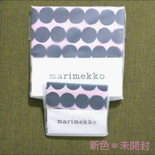 マリメッコ(marimekko)の【新品＊未開封】marimekko デュベカバー ＆ ピローケース セット(シーツ/カバー)