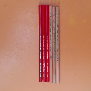 トンボエンピツ(トンボ鉛筆)の赤鉛筆　鉛筆(色鉛筆)