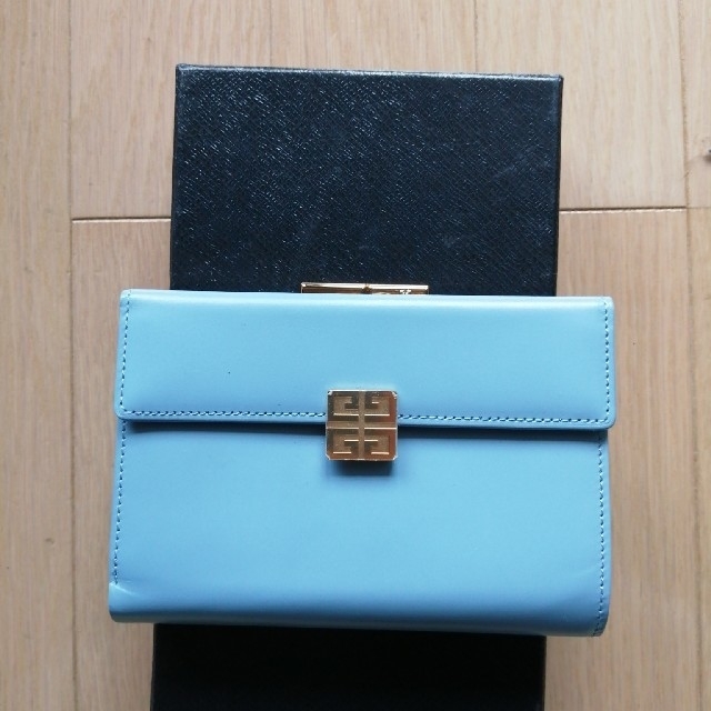 GIVENCHY(ジバンシィ)のジバンシー　財布 メンズのファッション小物(折り財布)の商品写真